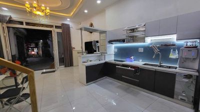 Renting an alley house of 108th D Trần Quang Diệu, 1806 14, District 3.