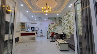 Renting an alley house of 108th D Trần Quang Diệu, 1806 14, District 3.