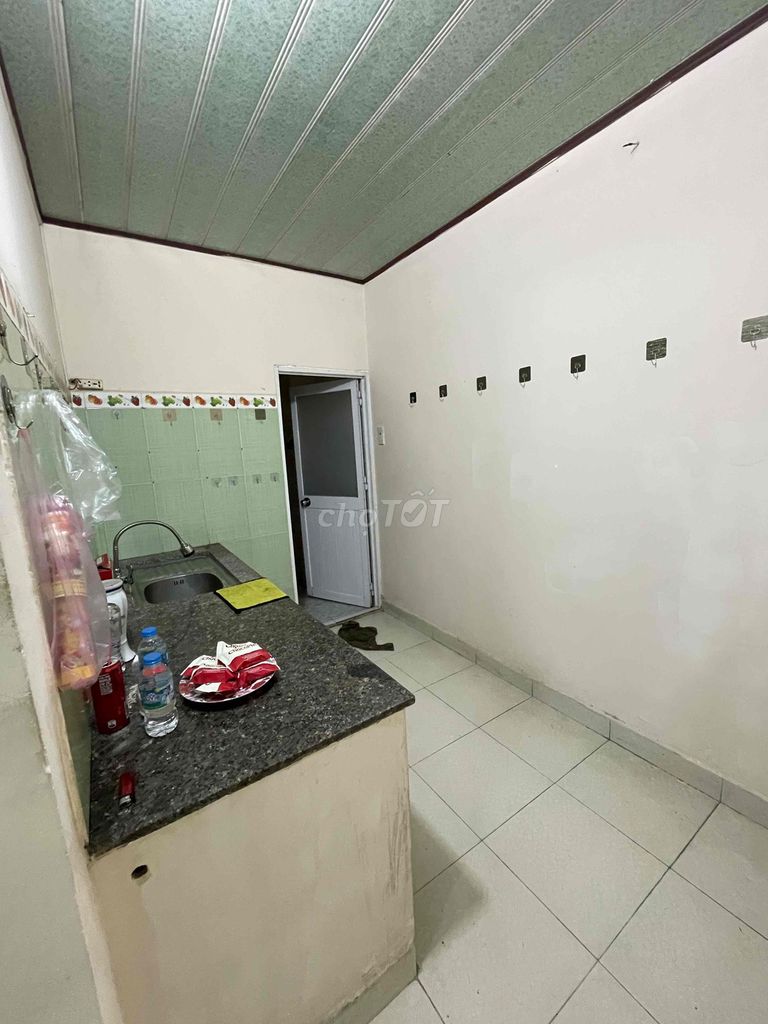Rent the entire corn shop. Bình Thạnh 4th floored bedroom.