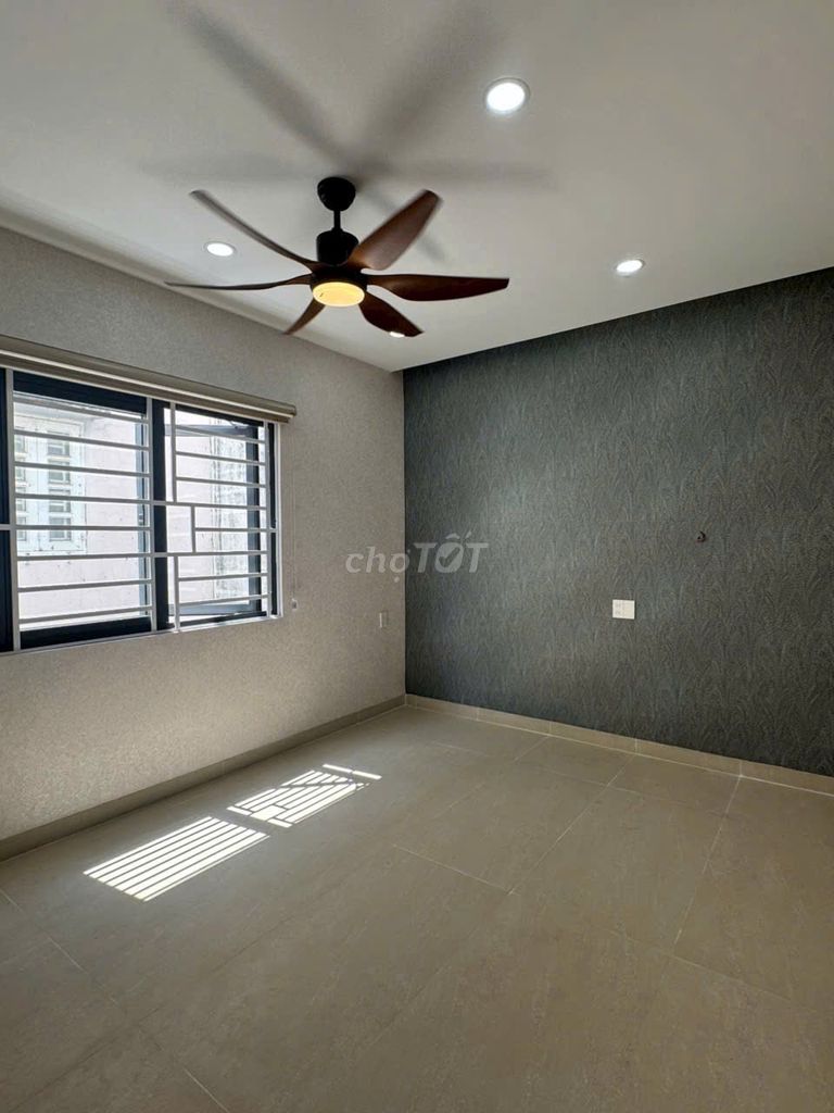 Need to rent a new apartment to the 230/4 car alley A Phan Huy Ích-712 QGò Vấp
