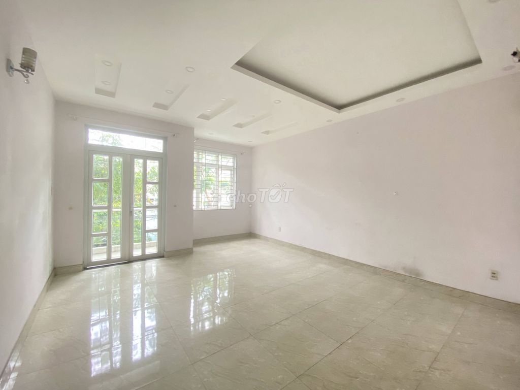 Rent the original house 100 M2 front C Cát Lái