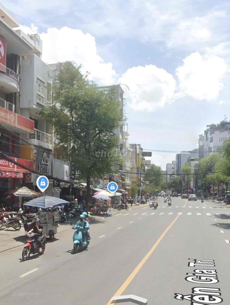 Five-story cash house, 4 x 20 meters, elevator, Nguyễn Gia Trí, 204, Bình Thạnh