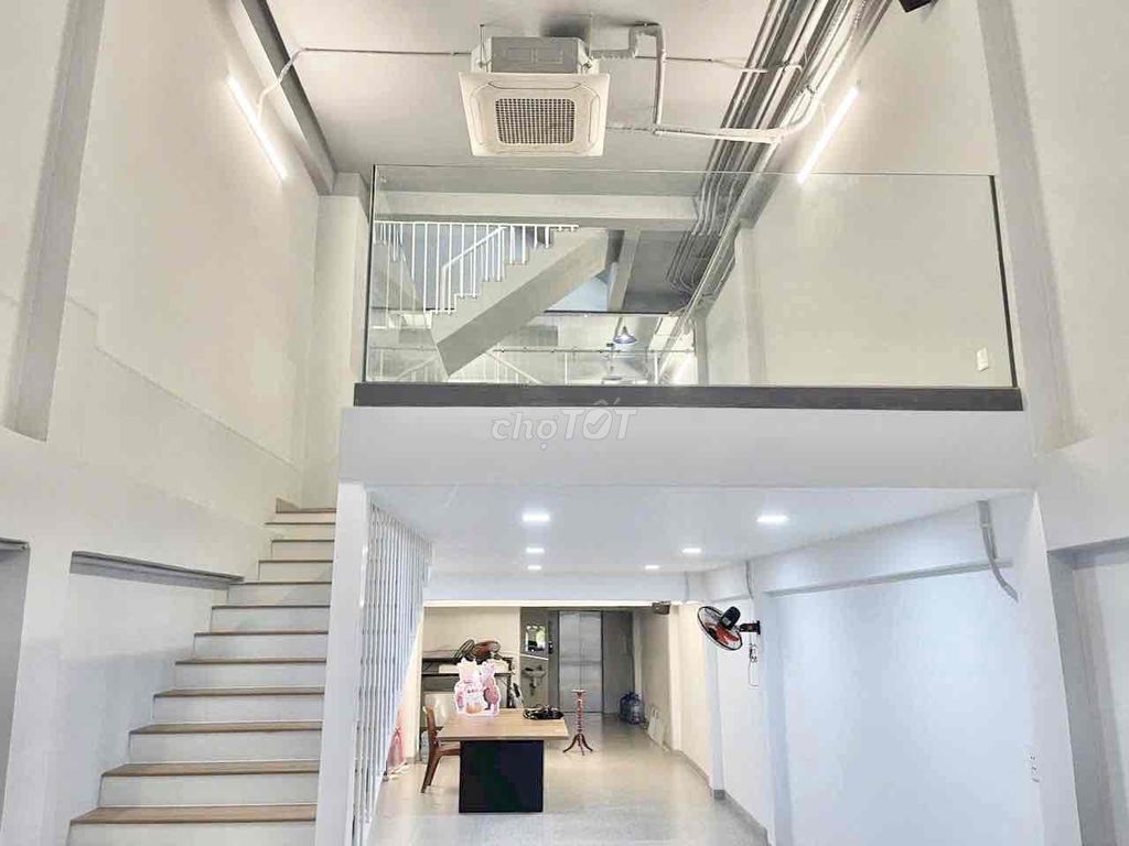 Five-story cash house, 4 x 20 meters, elevator, Nguyễn Gia Trí, 204, Bình Thạnh