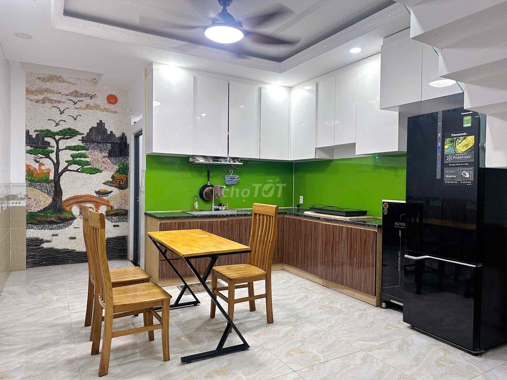 Renting the entire Hà Huy Giáp street, District 12.