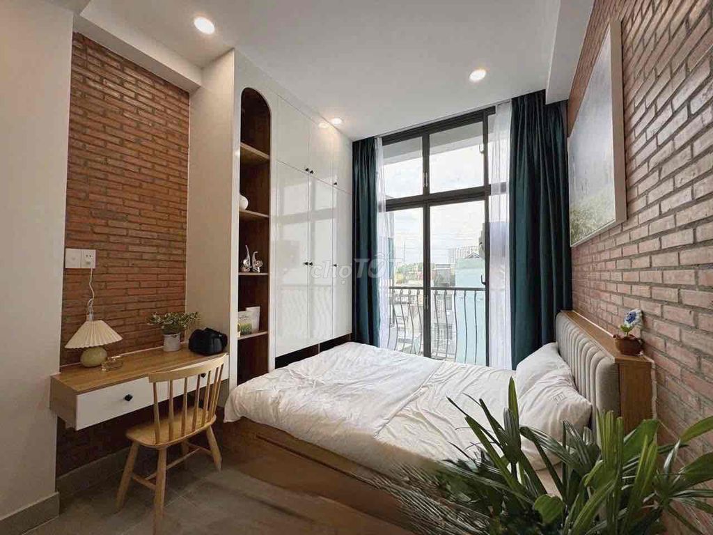 The studio apartment is full of Nguyễn Trãi-Angs.