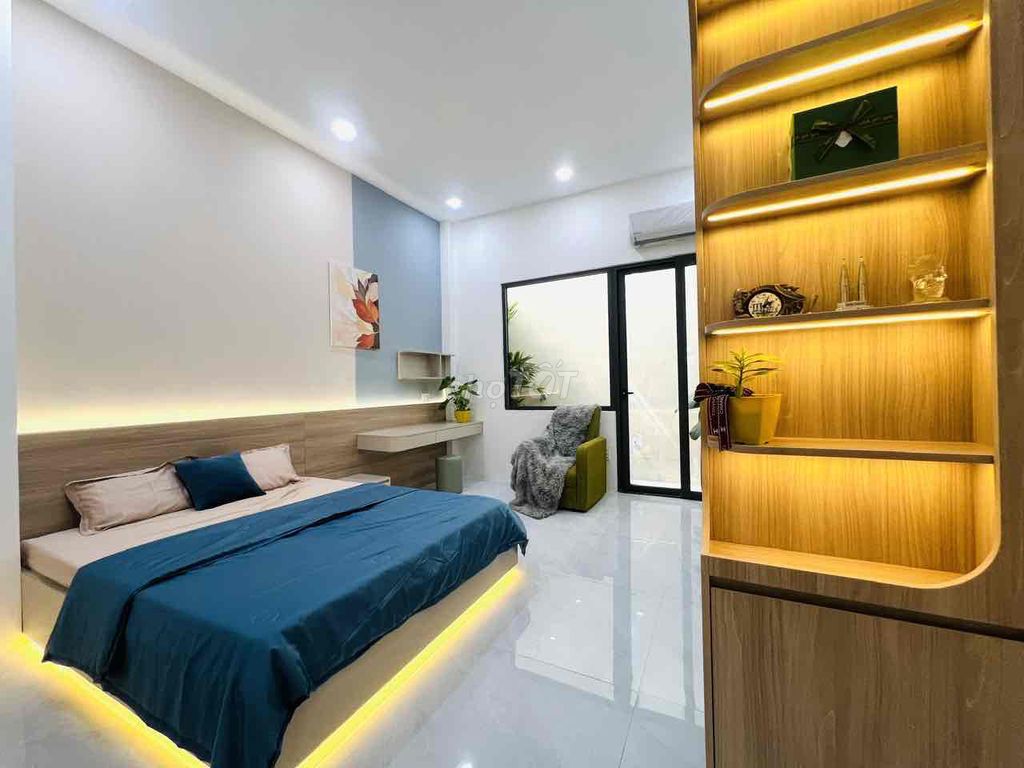 The new room service apartment is brand new from six million near the University of Love.
