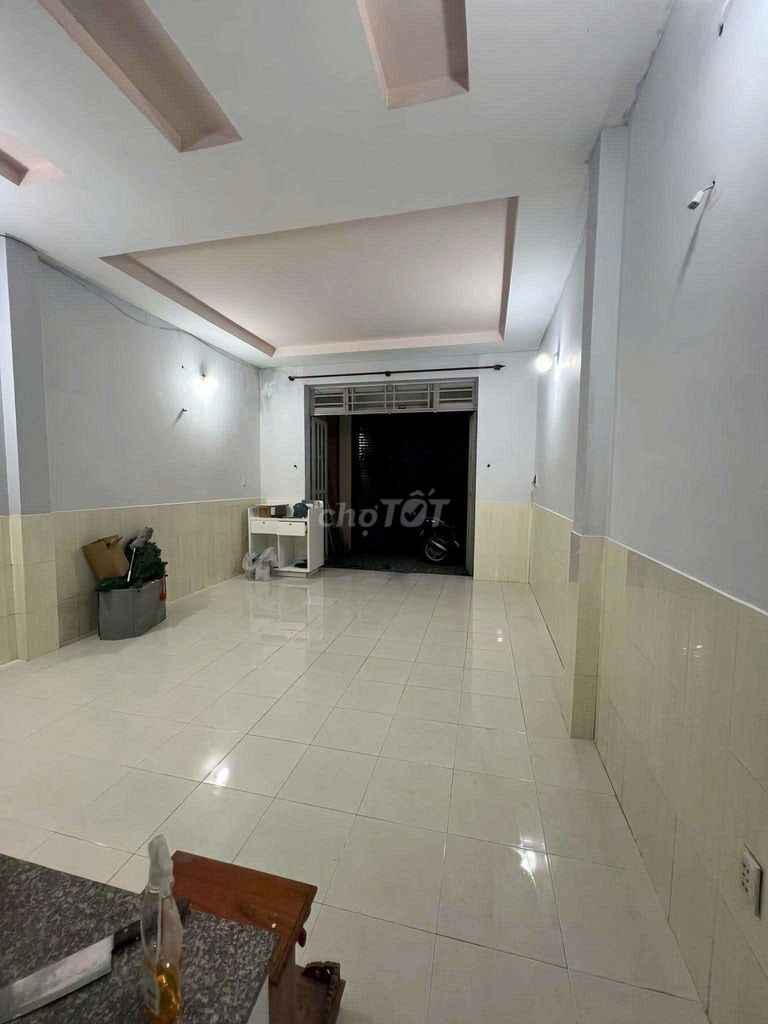Rent two-story bedrooms. Two toilets, 9 Linh Tây, near the copper range.