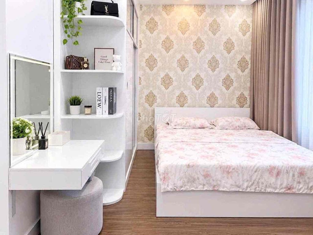 Rent Qing Chun House 22 to District 12 3 3 4 4th floor bedroom 5 car toilets 12 million pieces of furniture