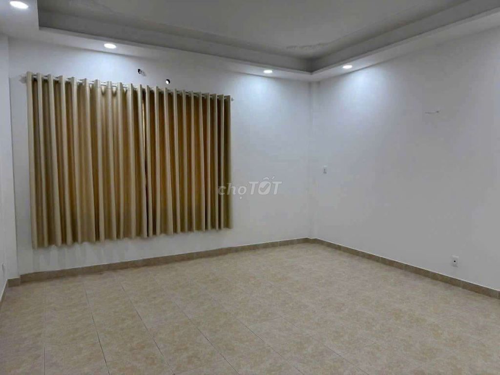 3 floors 5 x24 m Trần Trọng Cung