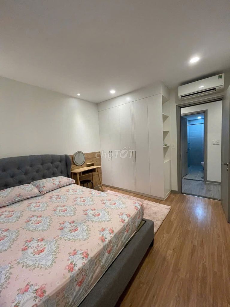 The Botonica Supreme Court building. 75 meters two bedrooms. Full interior. 16 million.