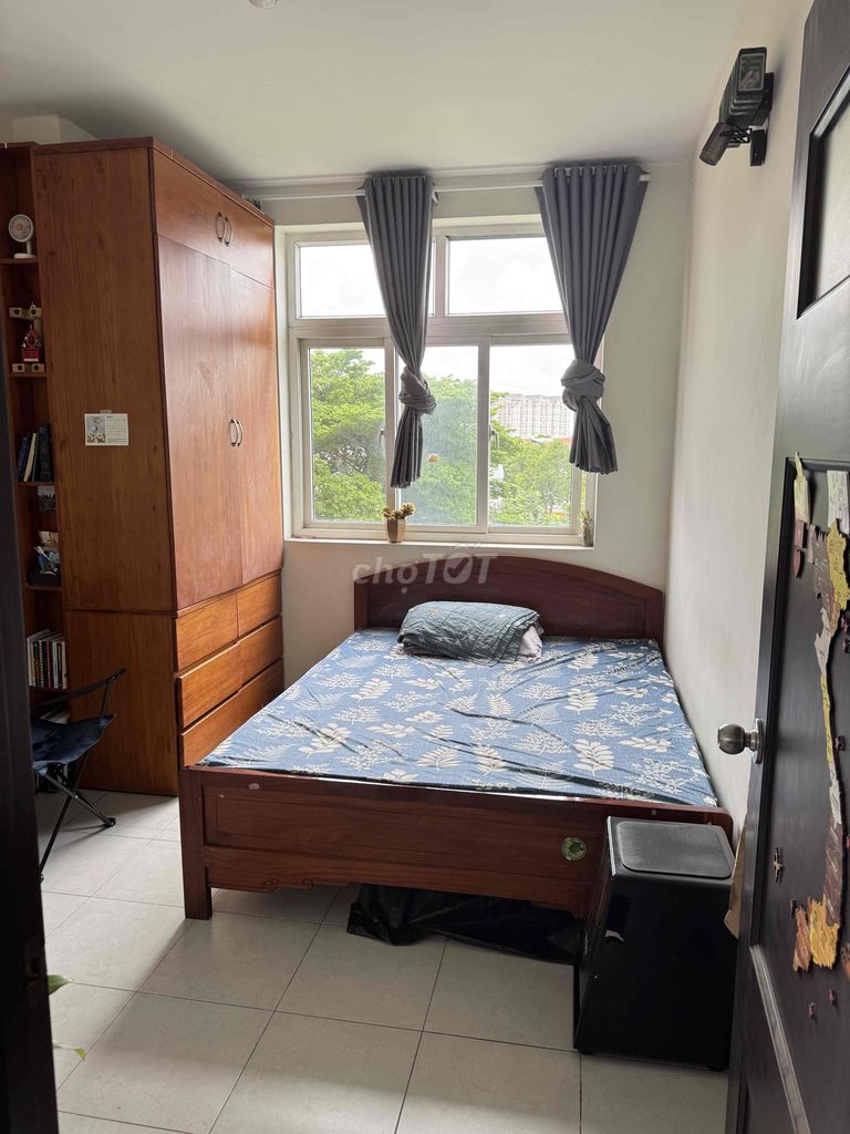 Rent room.