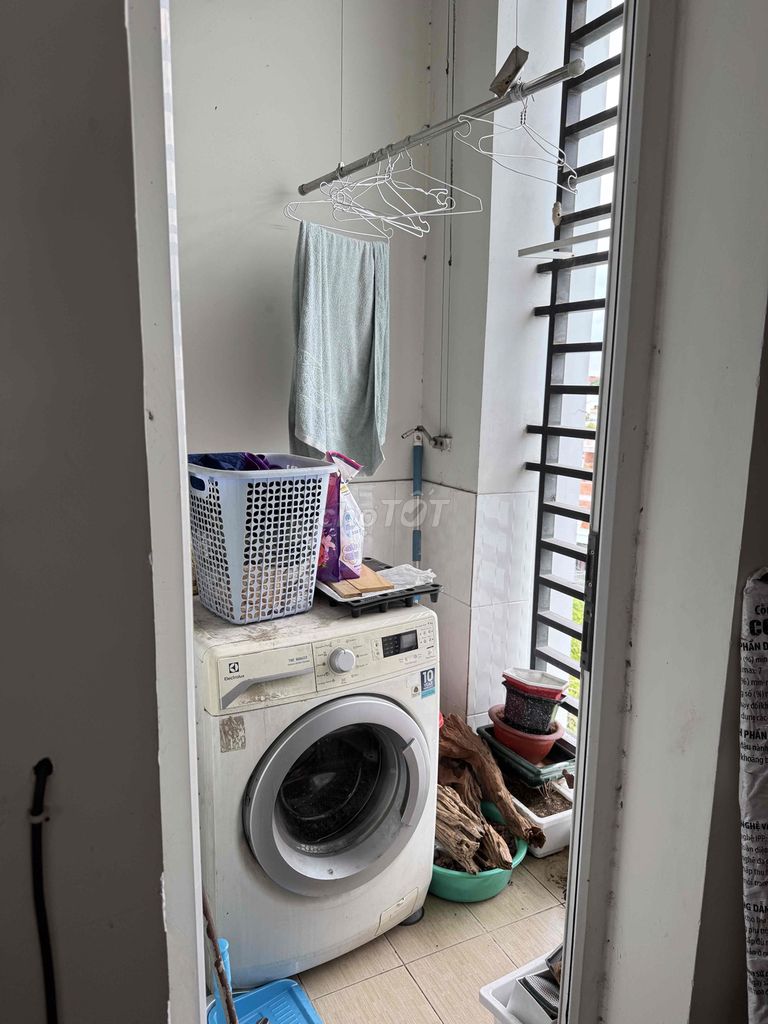 Rent room.