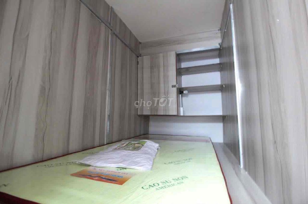 The dorm--Sleepbox 10 is cheap-- the price's only 10/50 dollars per month.