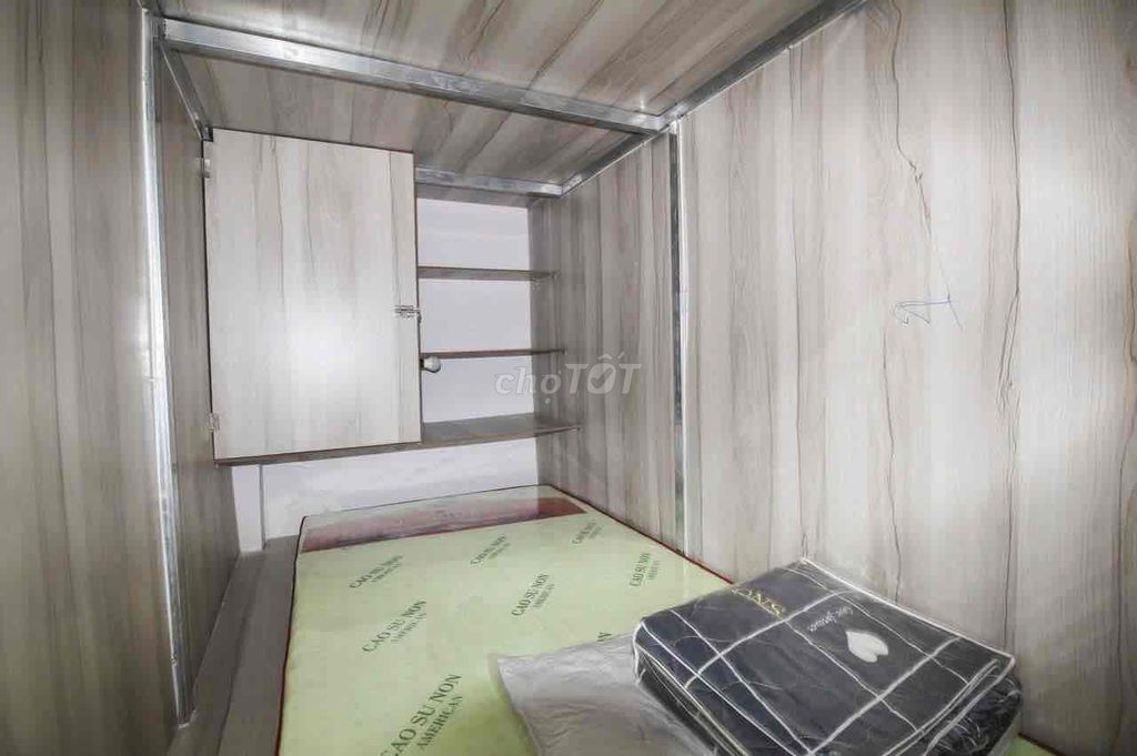 The dorm--Sleepbox 10 is cheap-- the price's only 10/50 dollars per month.