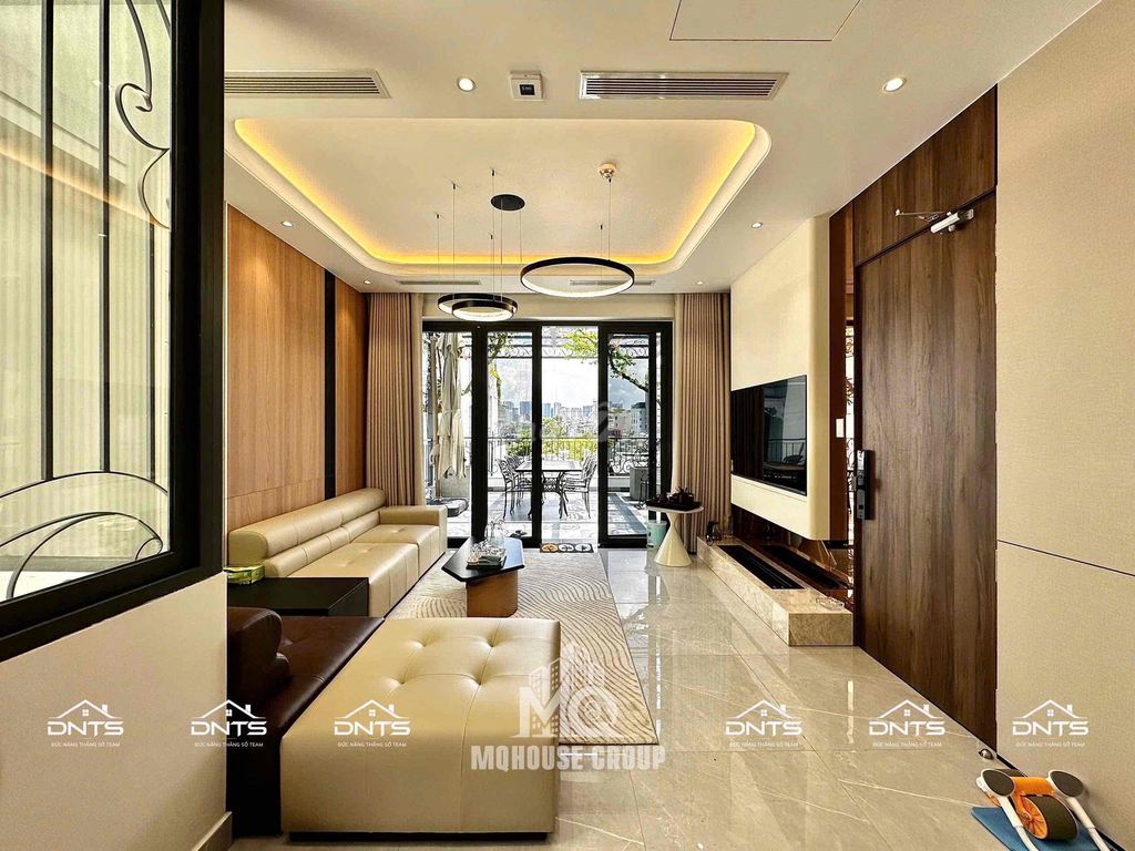 Rent the Guardian of one of the Full Seven Bedrooms, Tân Kiểng Royal Service.