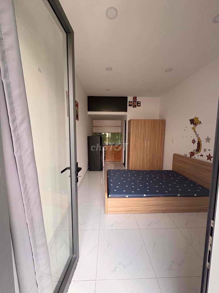 Rent the high-end hotel room at the Thai villa Phước Kiển.