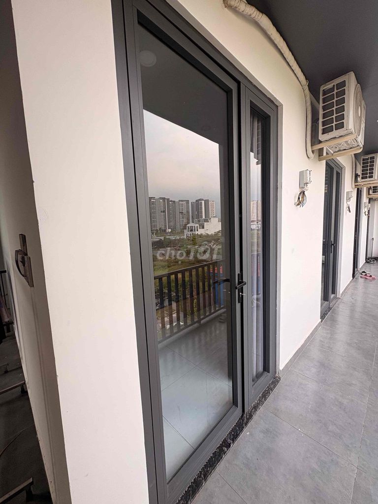 Rent the high-end hotel room at the Thai villa Phước Kiển.
