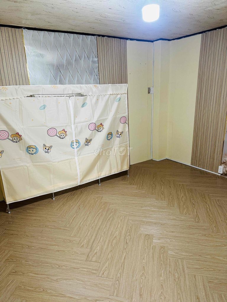 Symptom Room 285 cmt8, p. Republic (10) 23 m2