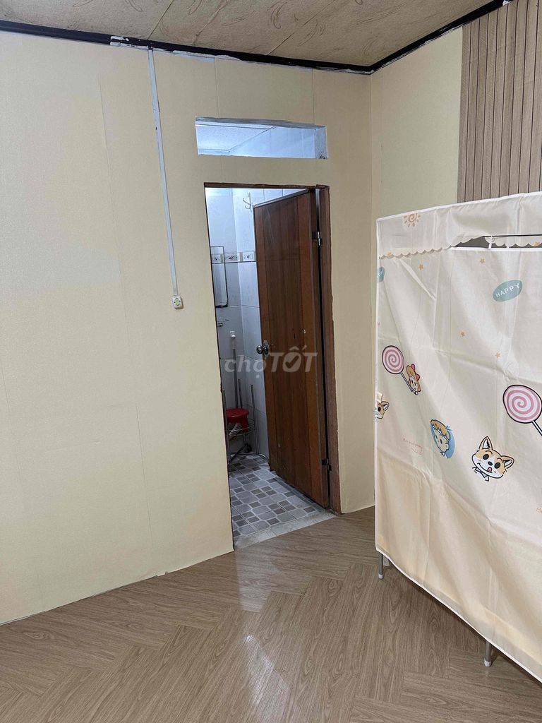 Symptom Room 285 cmt8, p. Republic (10) 23 m2