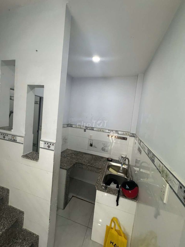 Rent the Nc 862 Lê Đức Thọ. 1 st. 1st floor.