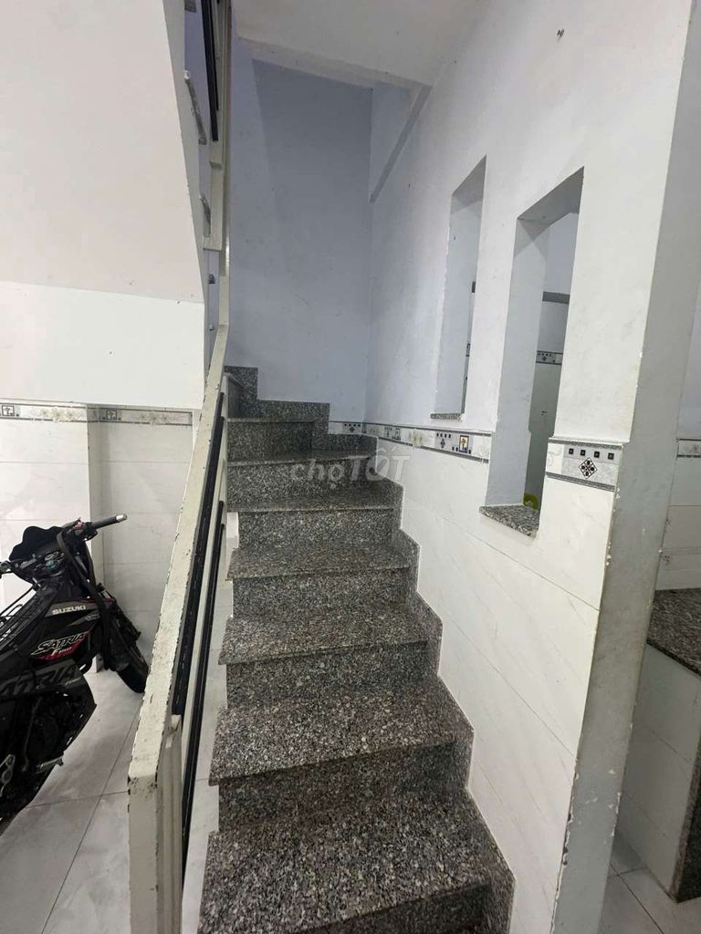 Rent the Nc 862 Lê Đức Thọ. 1 st. 1st floor.