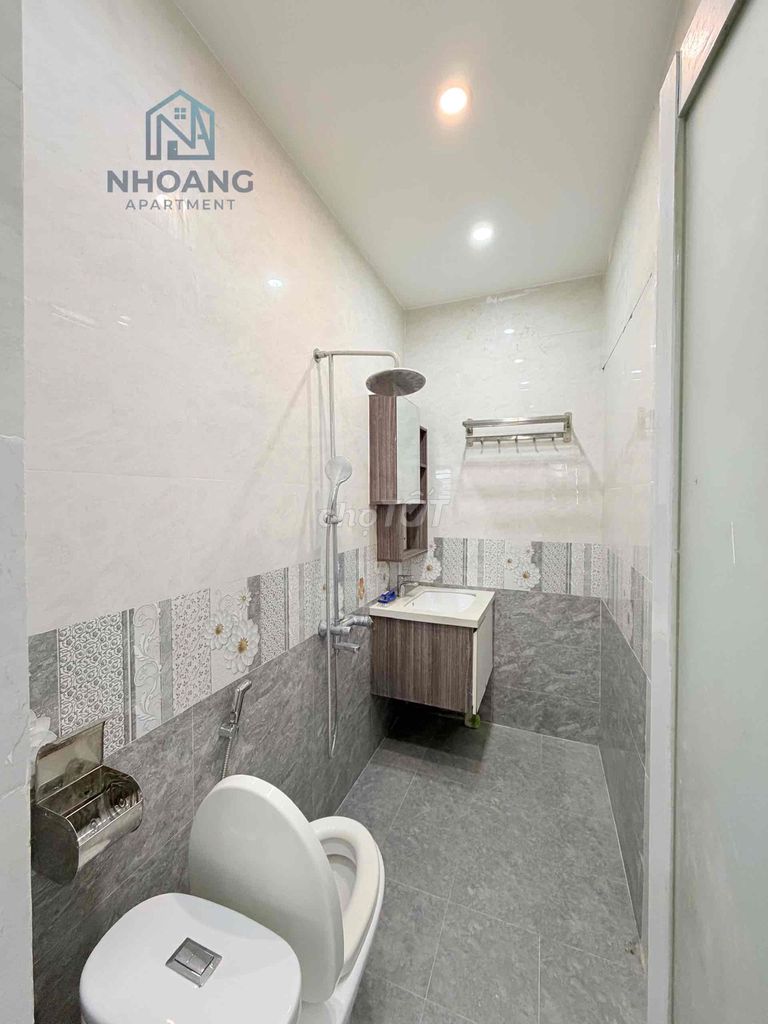 Hire Studio Mini Full interior <i>God's Window</i> <i>Right on the University of vlu District 1