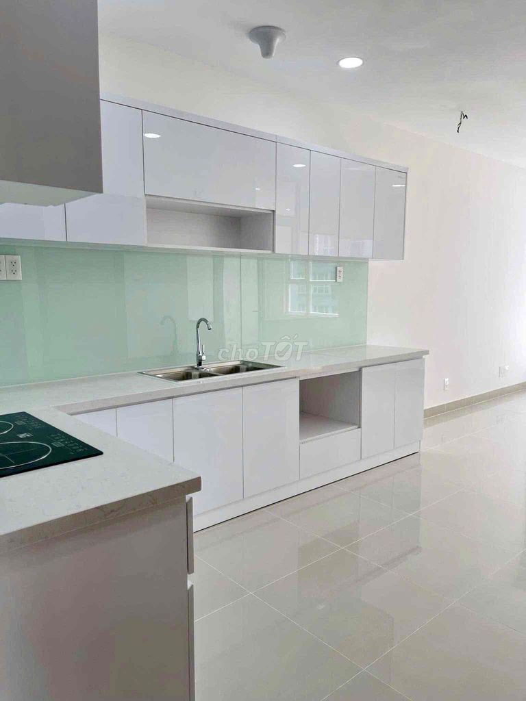 Rent the county apartment 6 2 bedrooms 3 bedrooms only 10 to 13.5 million a month.