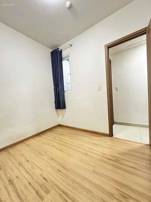 Six million and a half dollars a week. Two bedrooms, two toilets.