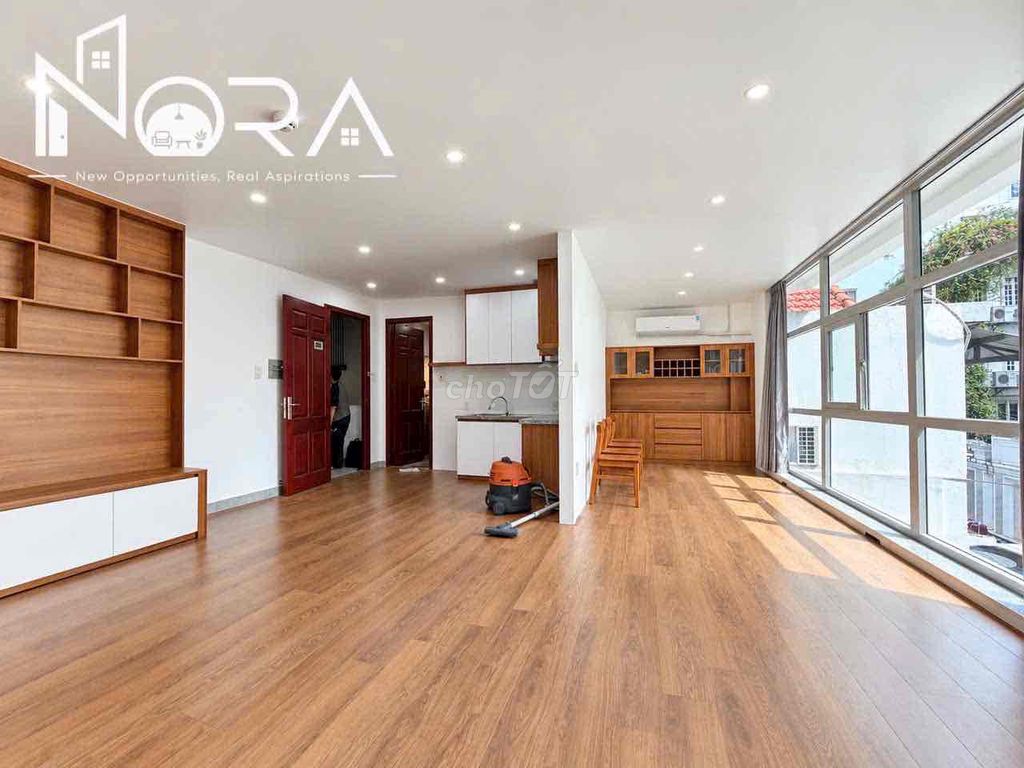 The apartment is a two-room super-beautiful-in-the-art park.
