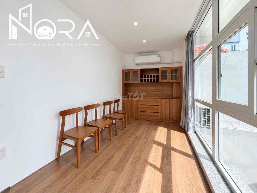 The apartment is a two-room super-beautiful-in-the-art park.