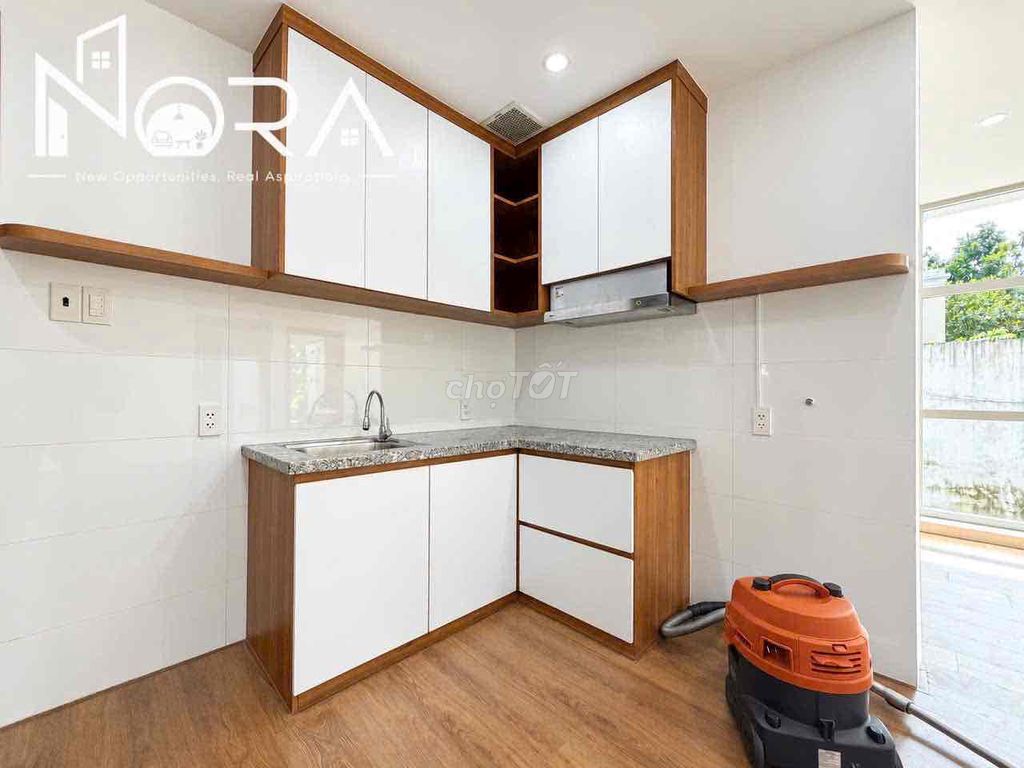 The apartment is a two-room super-beautiful-in-the-art park.