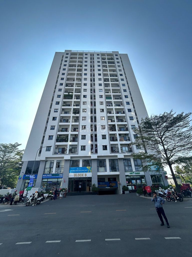 Rent apartment 3 bedroom 2 toilets at the Stown Leung apartment