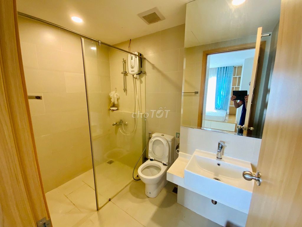 Rent An Gia Skyline District 7, 64 meters, 2 bedrooms, full interior for 12 million.