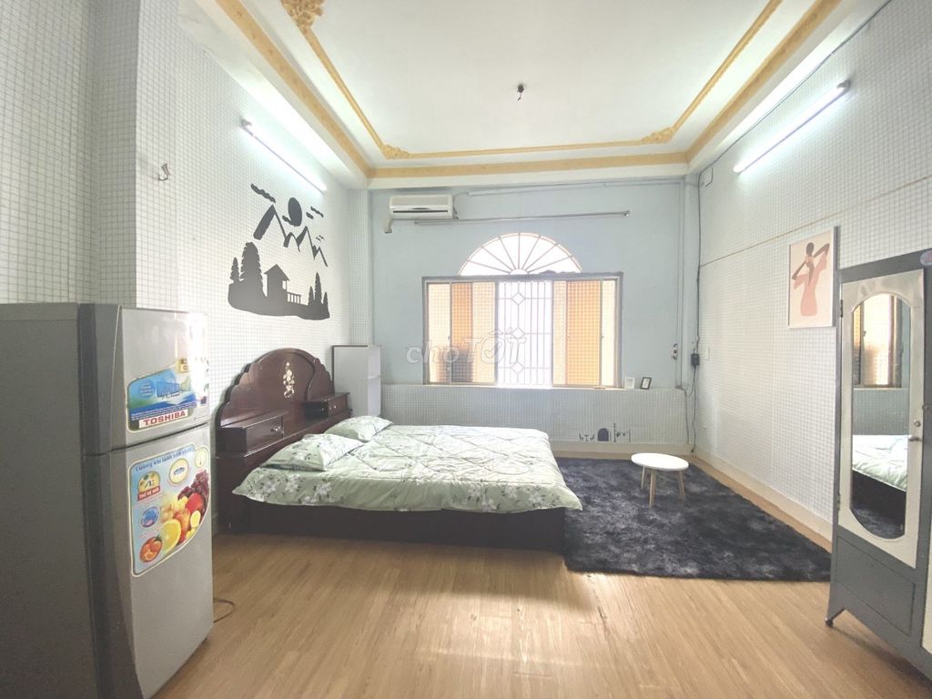 Extensive suite 40 M2 - private washing machine, separate clothes - free two cars.