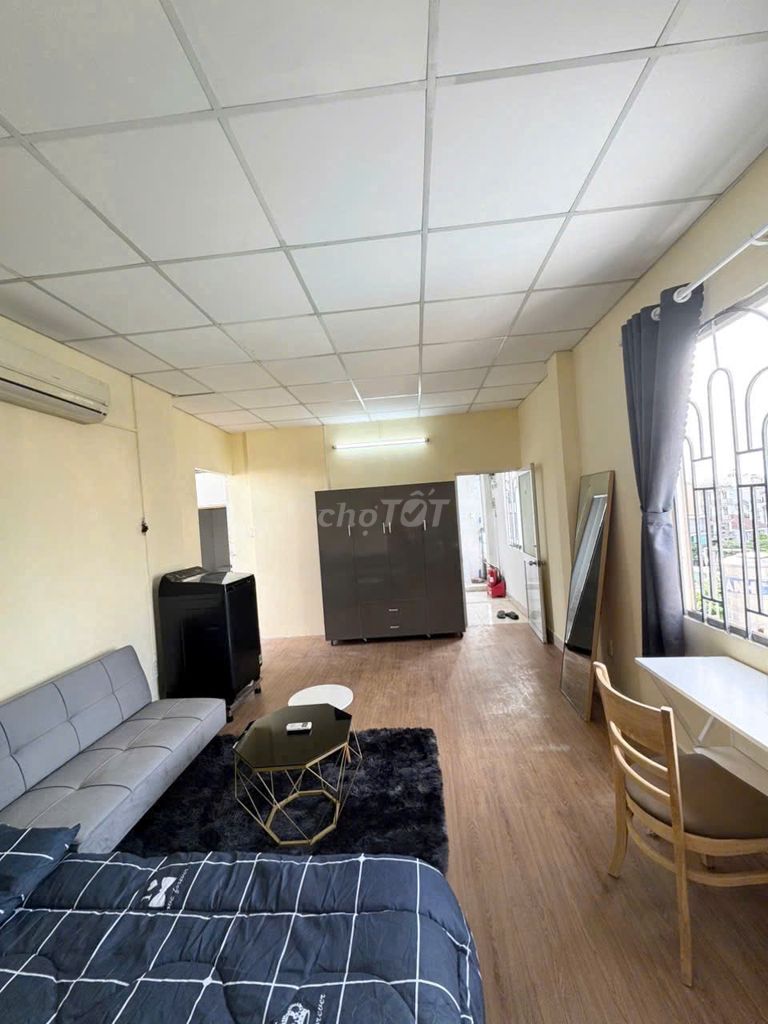 mini apartment is nearly 50 M2 -- private kitchen -- private exposure-- private washing machine.
