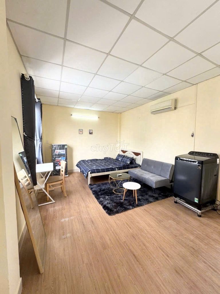 mini apartment is nearly 50 M2 -- private kitchen -- private exposure-- private washing machine.