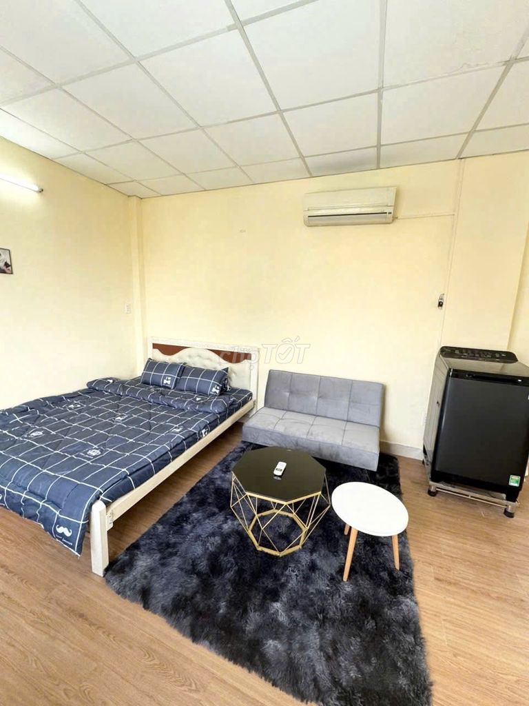 mini apartment is nearly 50 M2 -- private kitchen -- private exposure-- private washing machine.