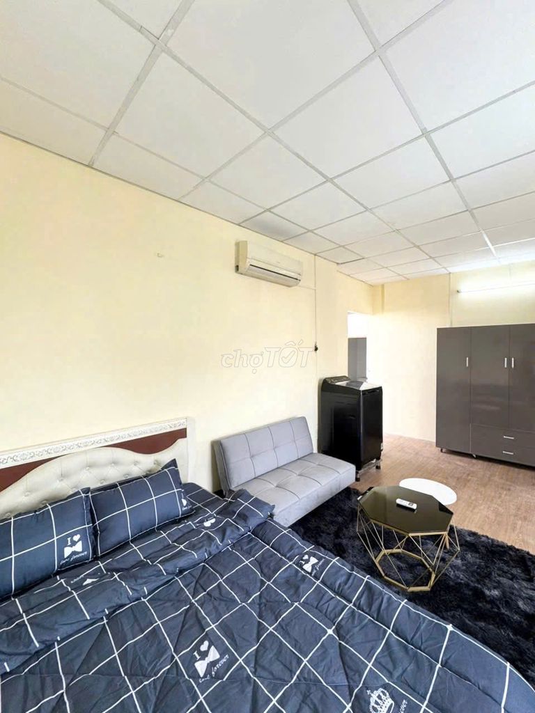 mini apartment is nearly 50 M2 -- private kitchen -- private exposure-- private washing machine.