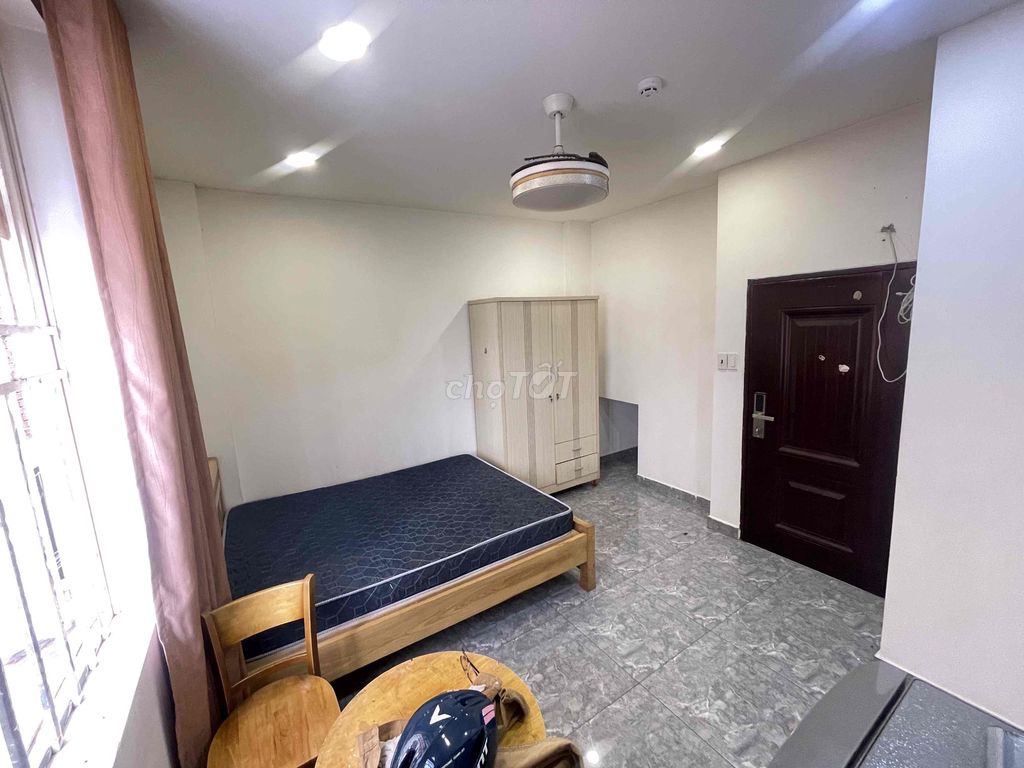 We'll need to rent an interior FUll - Global Cipty - clean security is 20 meters tall.