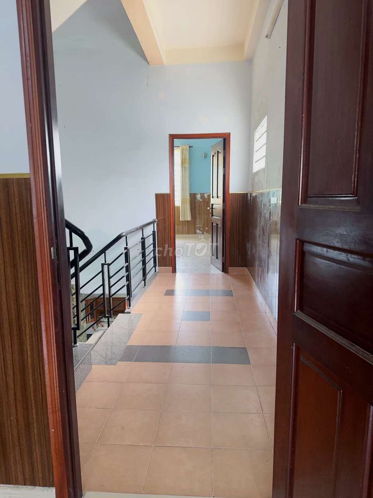 5x25 M 1.M. 3th floor lobby of the truck.