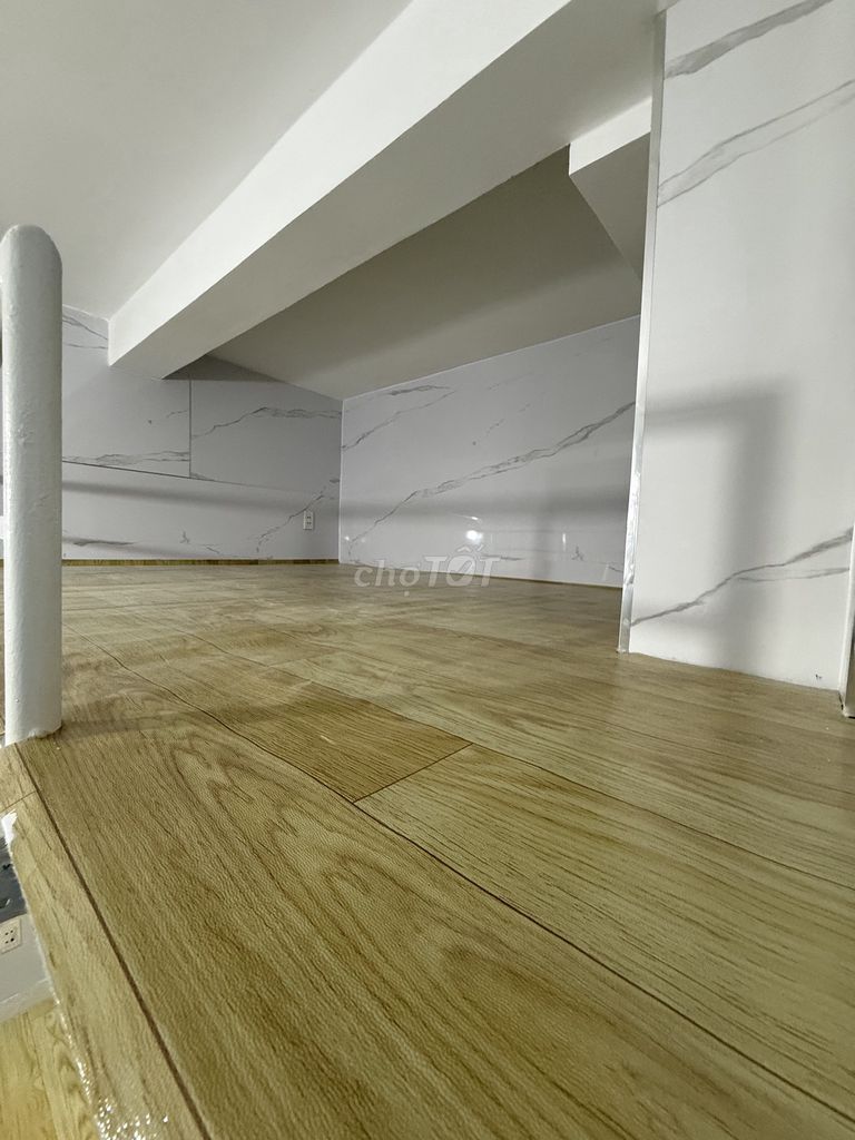 There's the bathroom, the attic, the kitchen, the sink... _Other Organiser