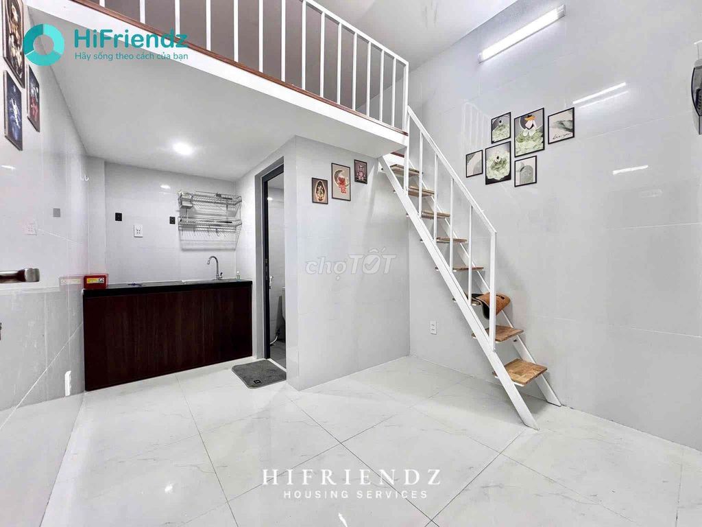 I'll be right there in front of 8-11 checkin!