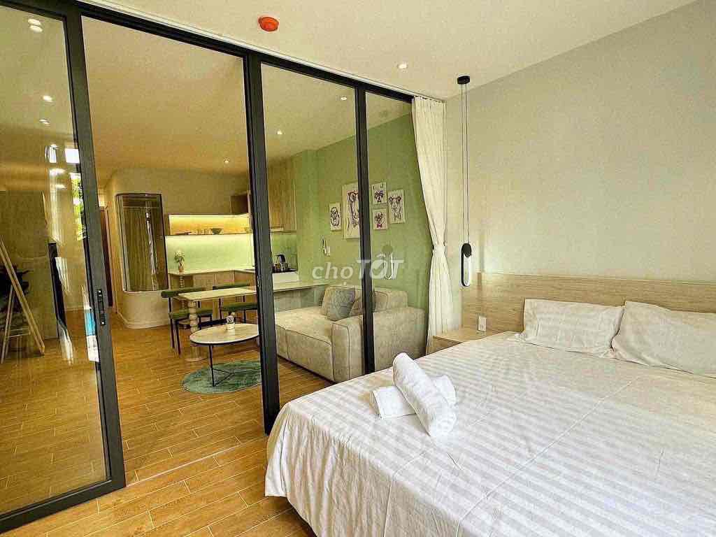 apartment 40 M2 balcony full interior is located in Nguyễn Kiệm.