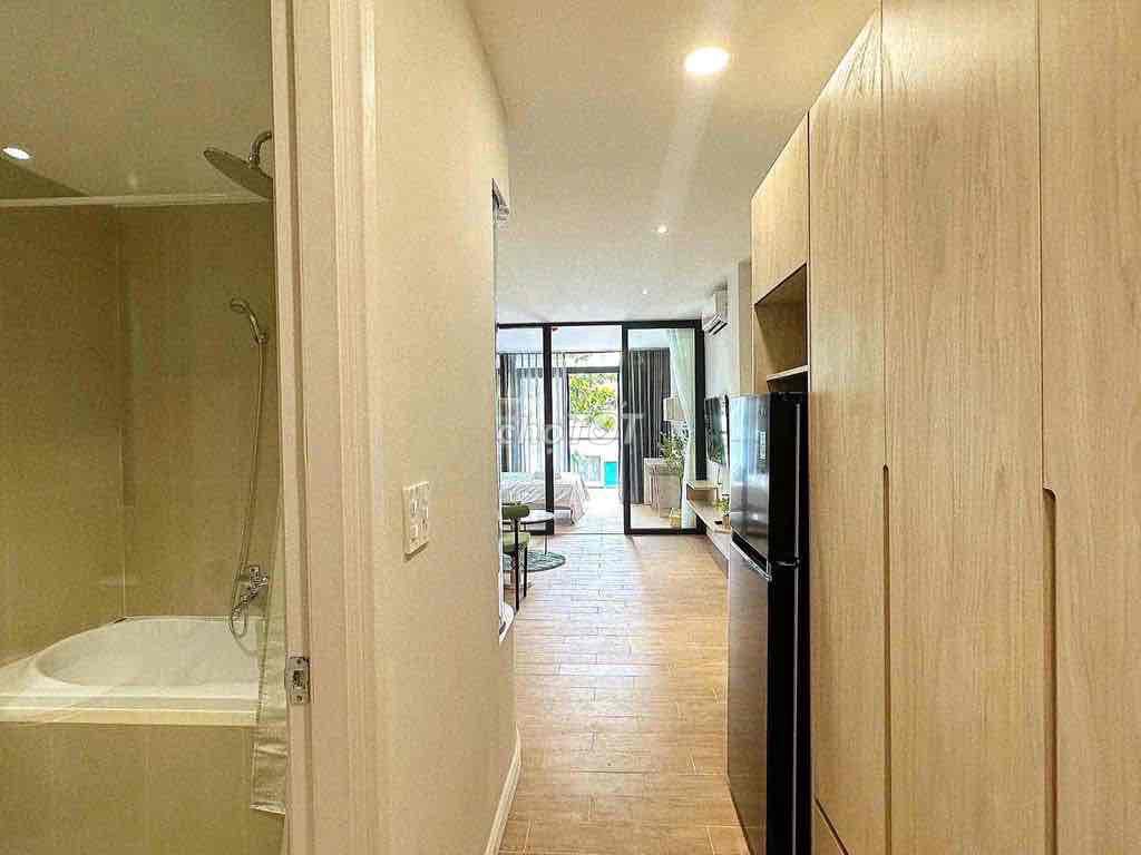 apartment 40 M2 balcony full interior is located in Nguyễn Kiệm.