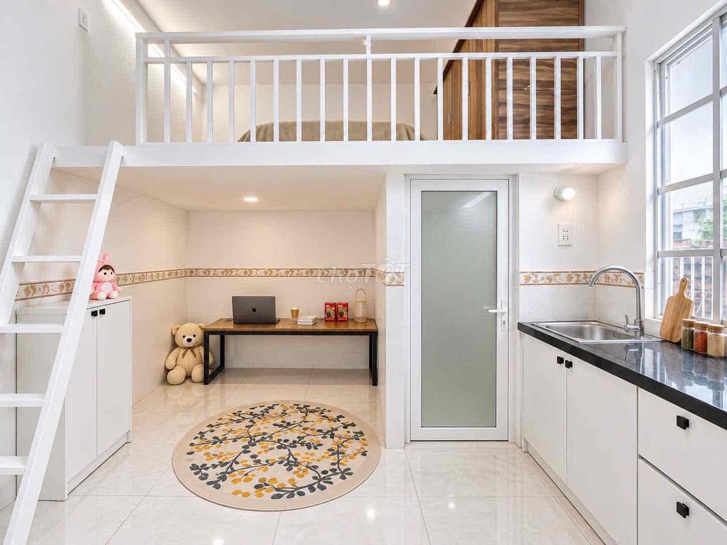 Full furniture with elevators.