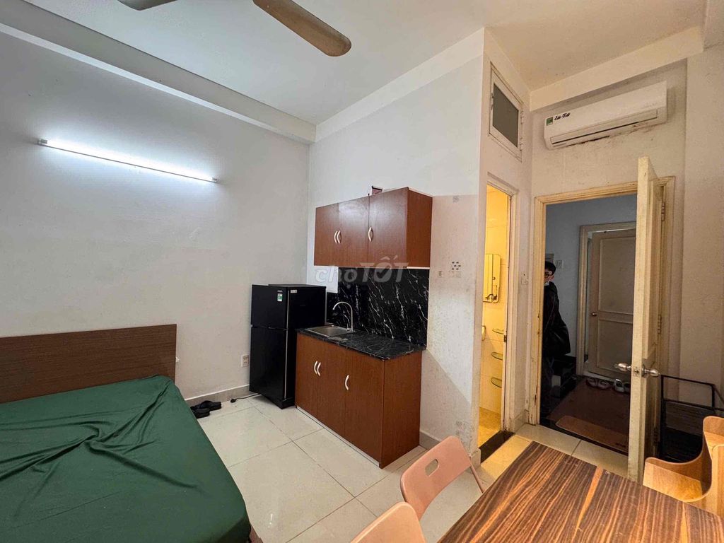 The window studio is clear. Tân Định District 1 Full internal.