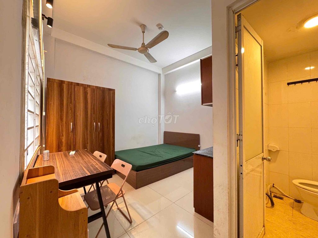 The window studio is clear. Tân Định District 1 Full internal.