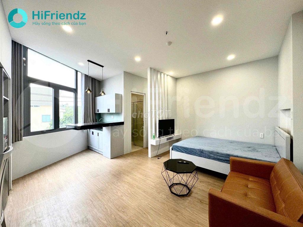 It's the owner of the master studio - large windows, natural lights.