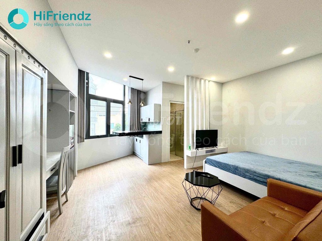 It's the owner of the master studio - large windows, natural lights.