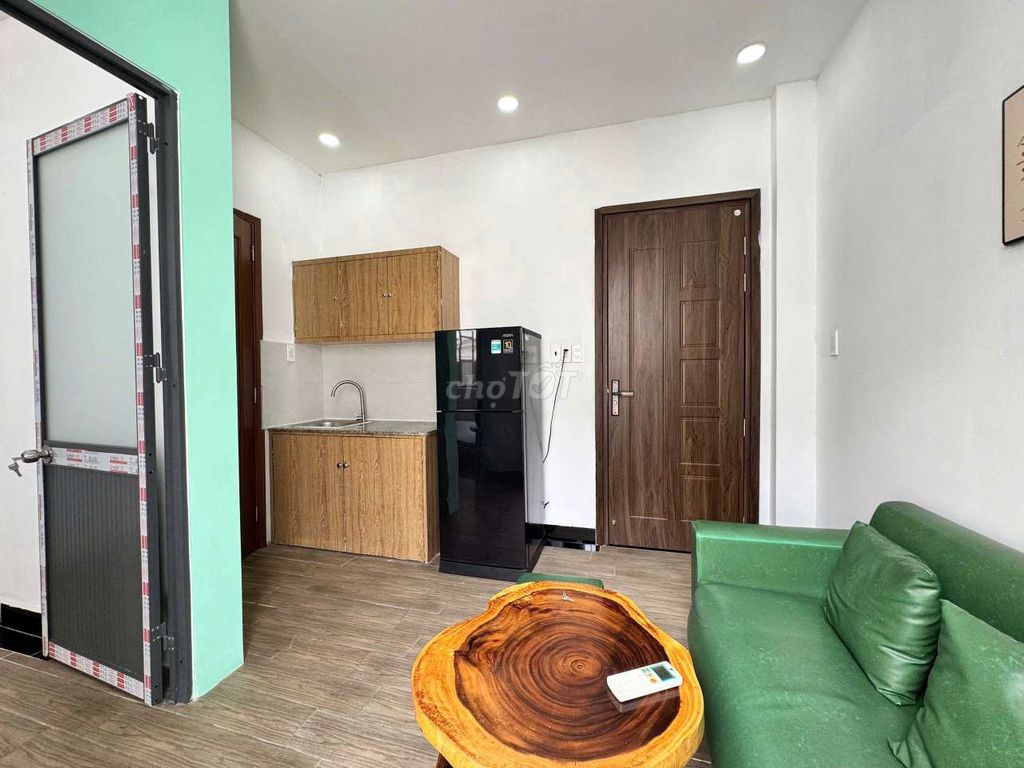 Rent an apartment. A balcony bedroom in Kryc Cityland.